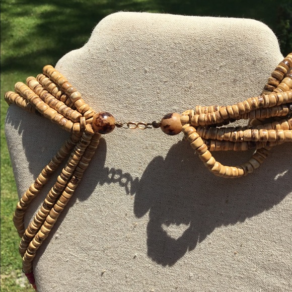 3 Necklaces for the Price of 1 📿 (FINAL MARKDOWN) - Picture 3 of 10